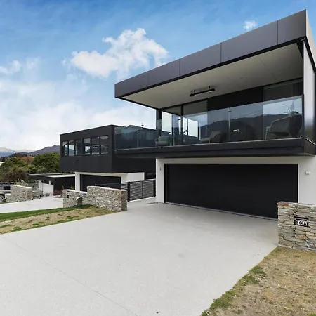 Villa Aurora, Luxury In The Heart Of Wanaka