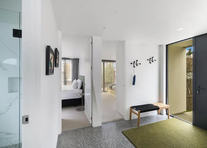 Aurora, Luxury In The Heart Of *