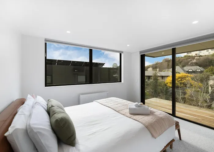 Aurora, Luxury In The Heart Of