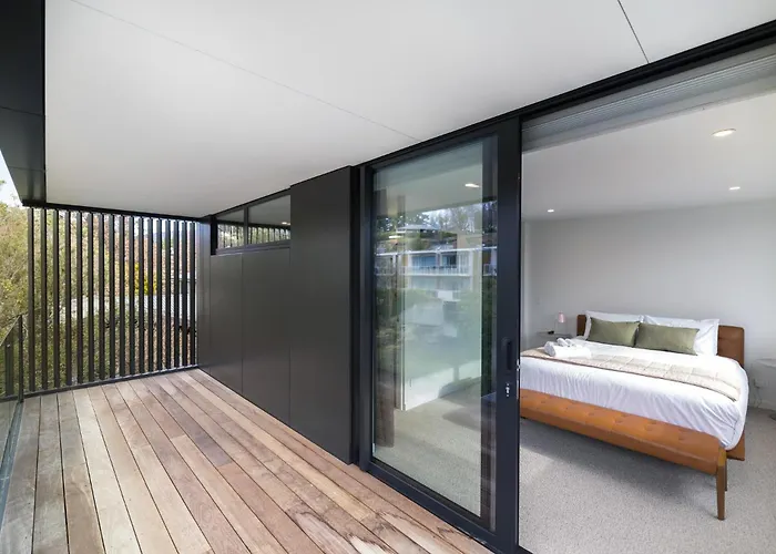 Aurora, Luxury In The Heart Of *