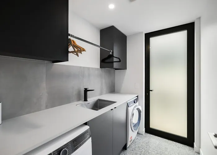 Aurora, Luxury In The Heart Of Wanaka