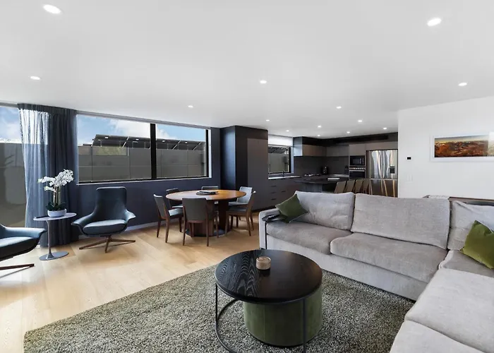 Aurora, Luxury In The Heart Of Villa Wanaka